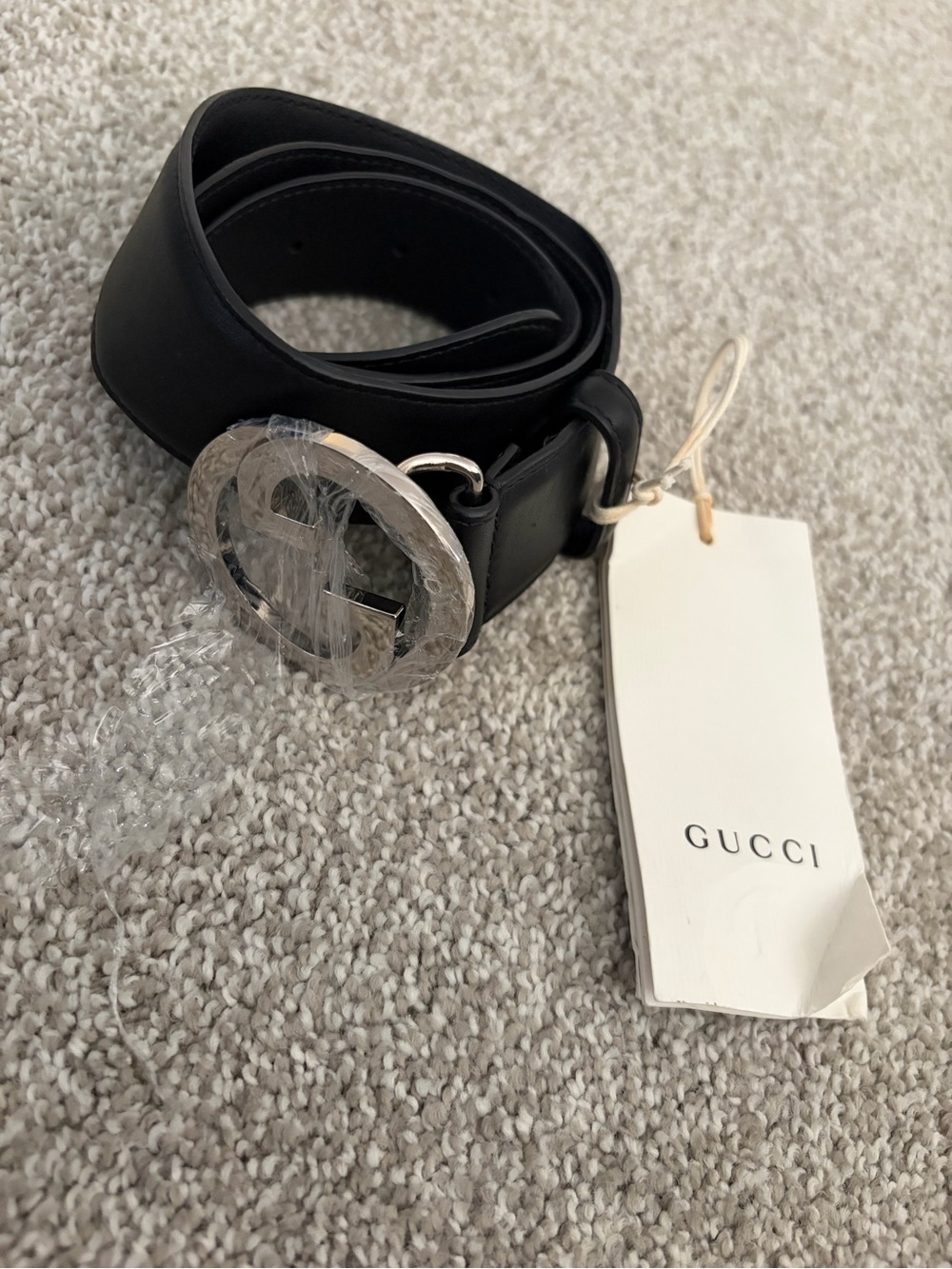 Gucci Black Leather Men’s Belt with Silver Interlocking G Buckle